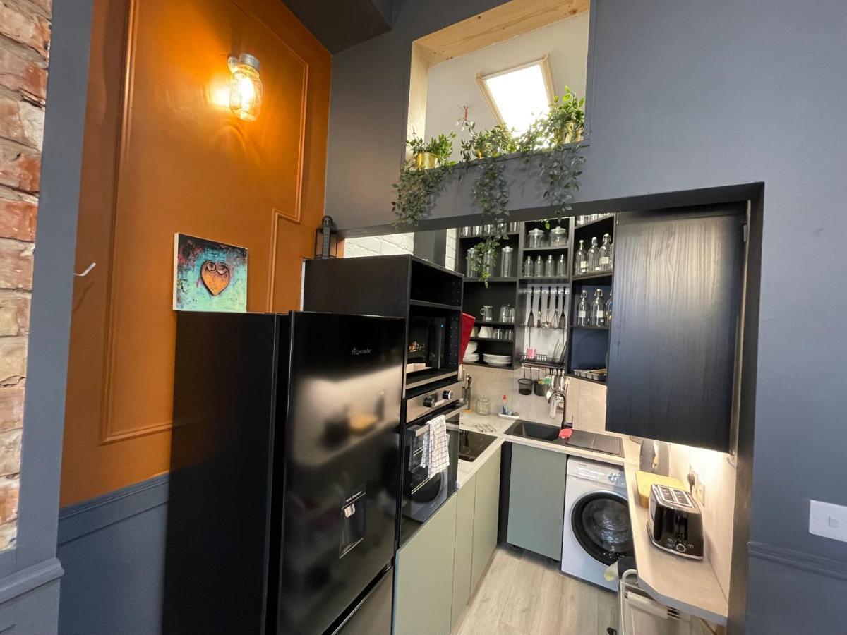 Adeamstays Provides Beautiful Centrally Located 1 And 2 Bed Apartments On Liverpools Boulevard Exteriér fotografie