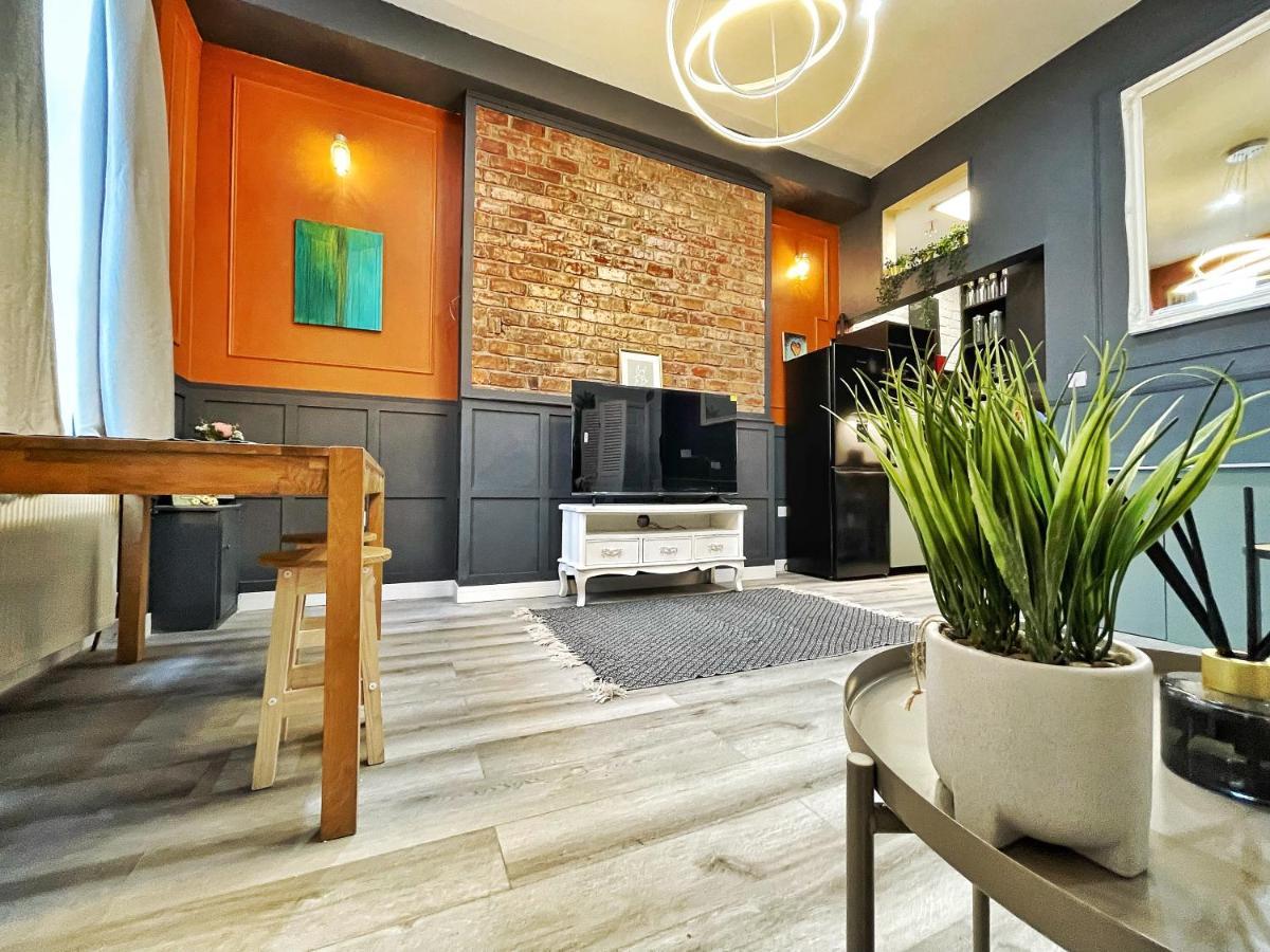 Adeamstays Provides Beautiful Centrally Located 1 And 2 Bed Apartments On Liverpools Boulevard Exteriér fotografie