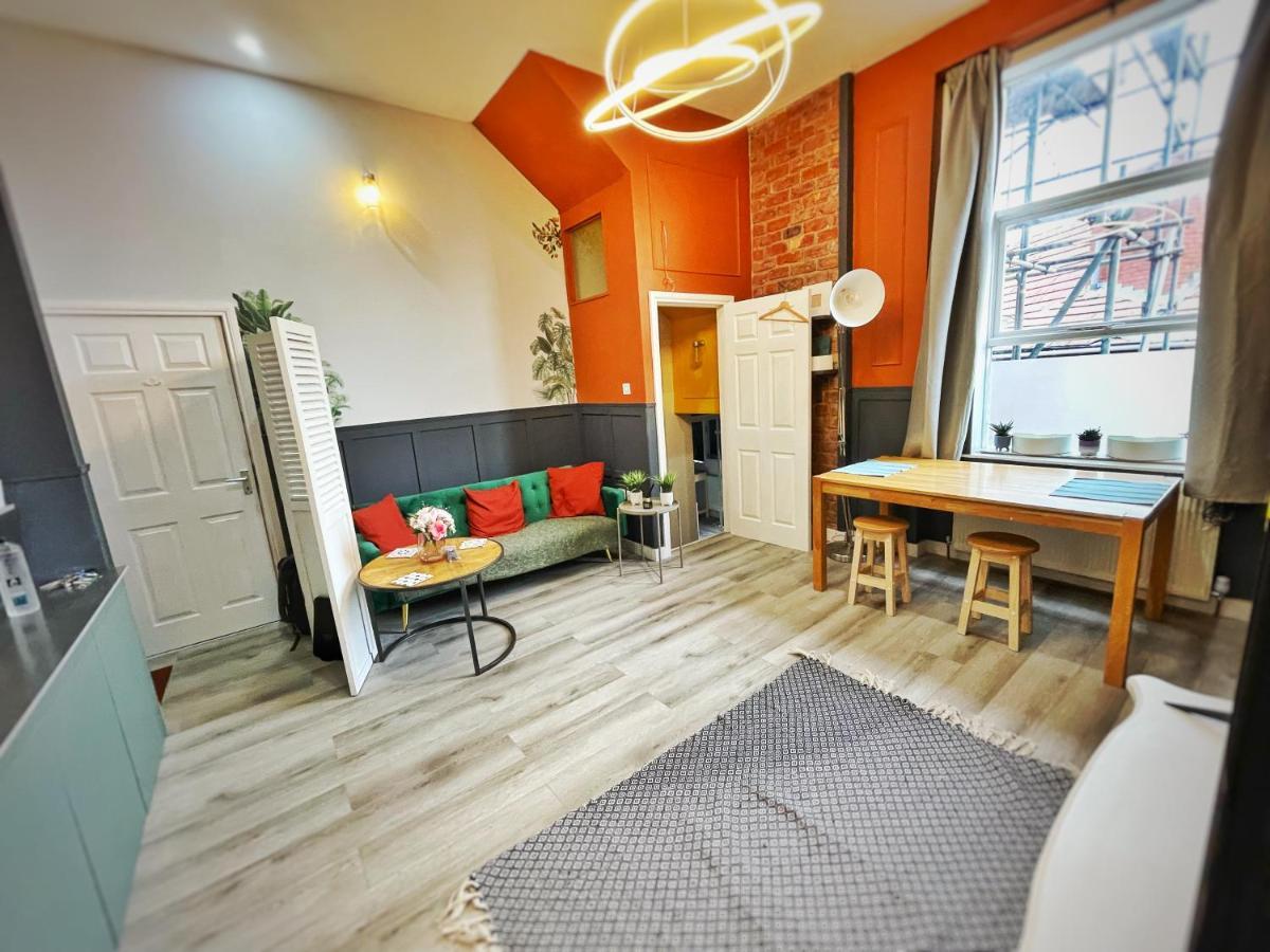 Adeamstays Provides Beautiful Centrally Located 1 And 2 Bed Apartments On Liverpools Boulevard Exteriér fotografie