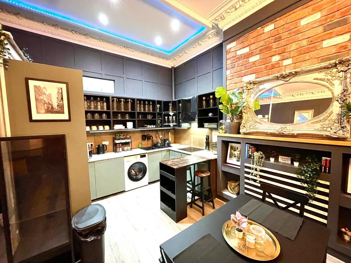 Adeamstays Provides Beautiful Centrally Located 1 And 2 Bed Apartments On Liverpools Boulevard Exteriér fotografie