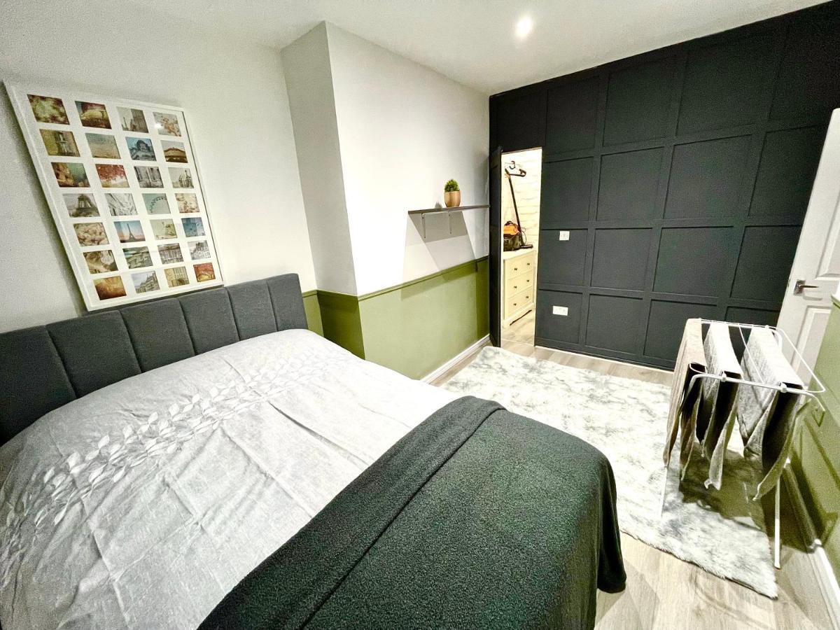 Adeamstays Provides Beautiful Centrally Located 1 And 2 Bed Apartments On Liverpools Boulevard Exteriér fotografie