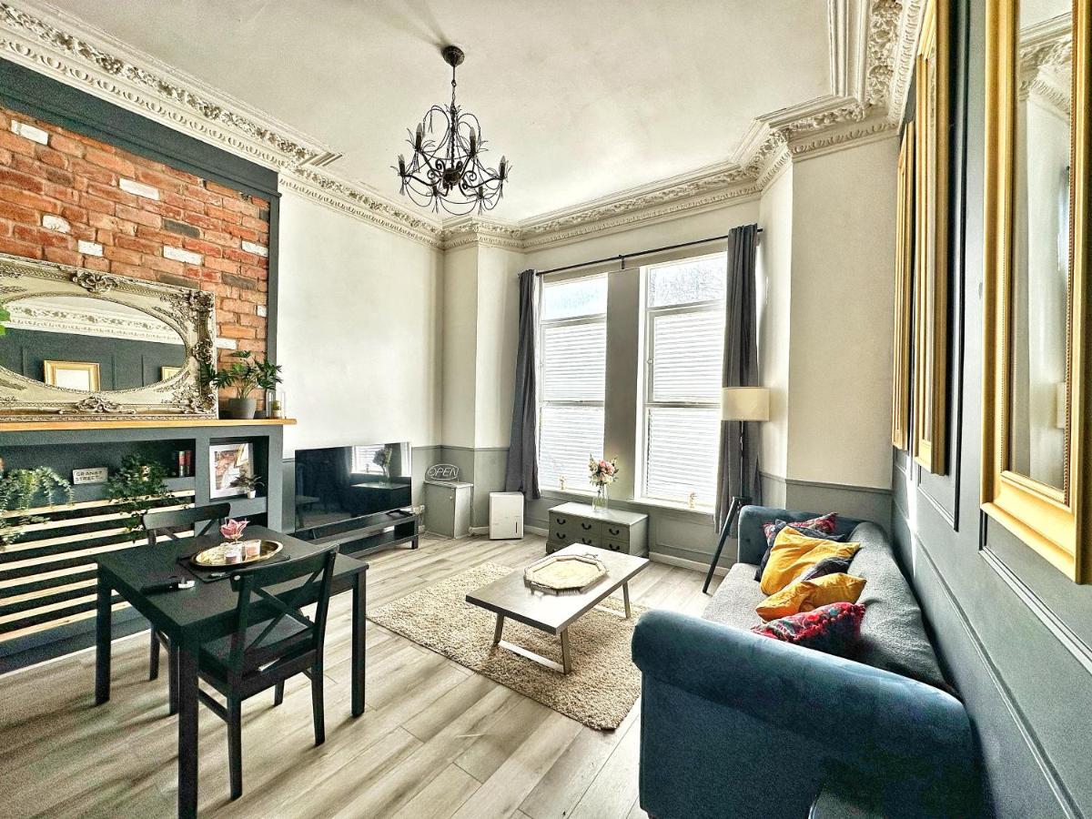 Adeamstays Provides Beautiful Centrally Located 1 And 2 Bed Apartments On Liverpools Boulevard Exteriér fotografie