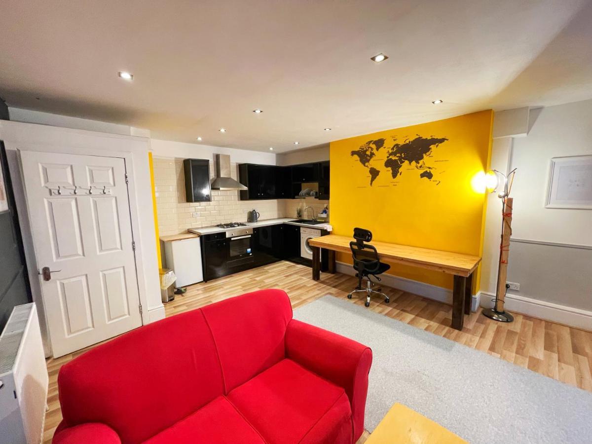 Adeamstays Provides Beautiful Centrally Located 1 And 2 Bed Apartments On Liverpools Boulevard Exteriér fotografie