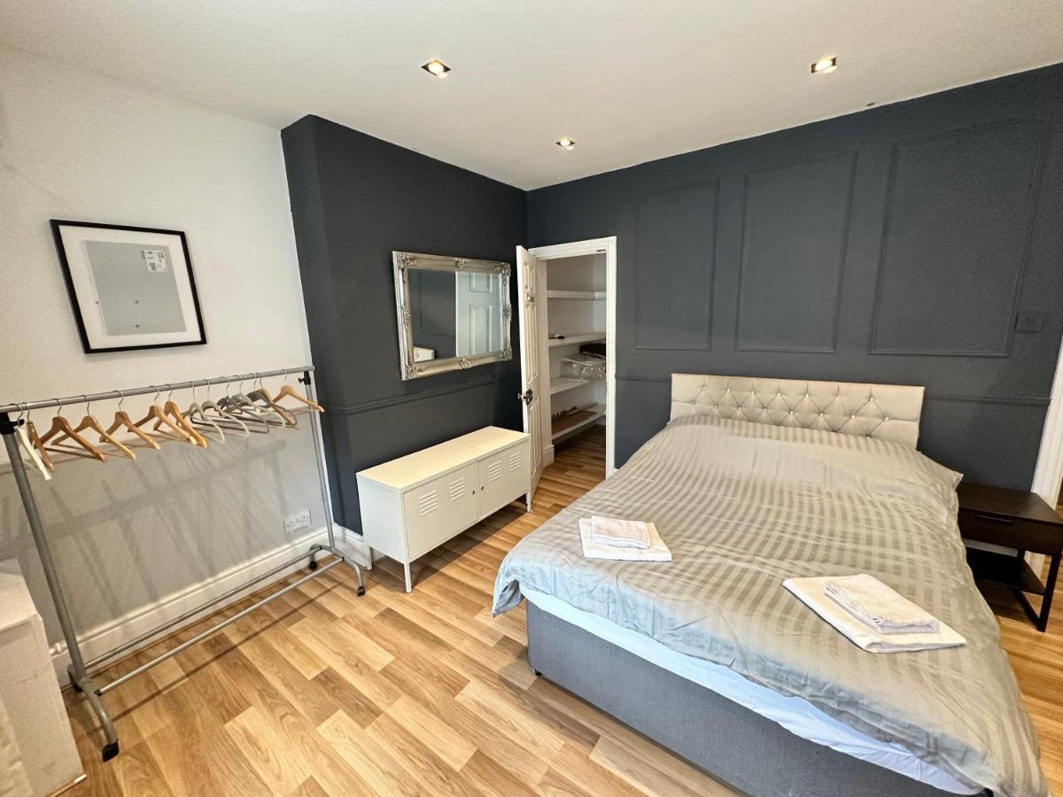 Adeamstays Provides Beautiful Centrally Located 1 And 2 Bed Apartments On Liverpools Boulevard Exteriér fotografie