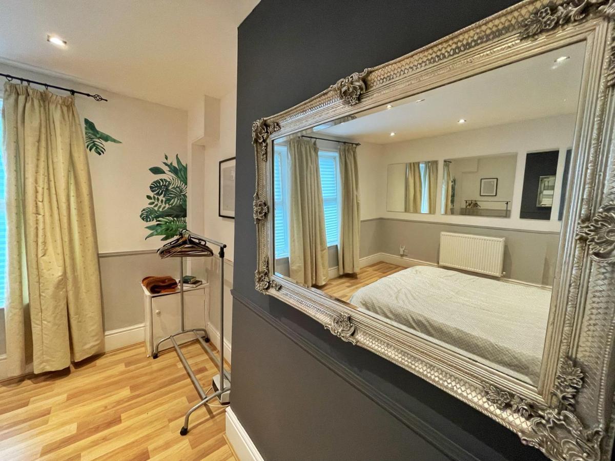 Adeamstays Provides Beautiful Centrally Located 1 And 2 Bed Apartments On Liverpools Boulevard Exteriér fotografie