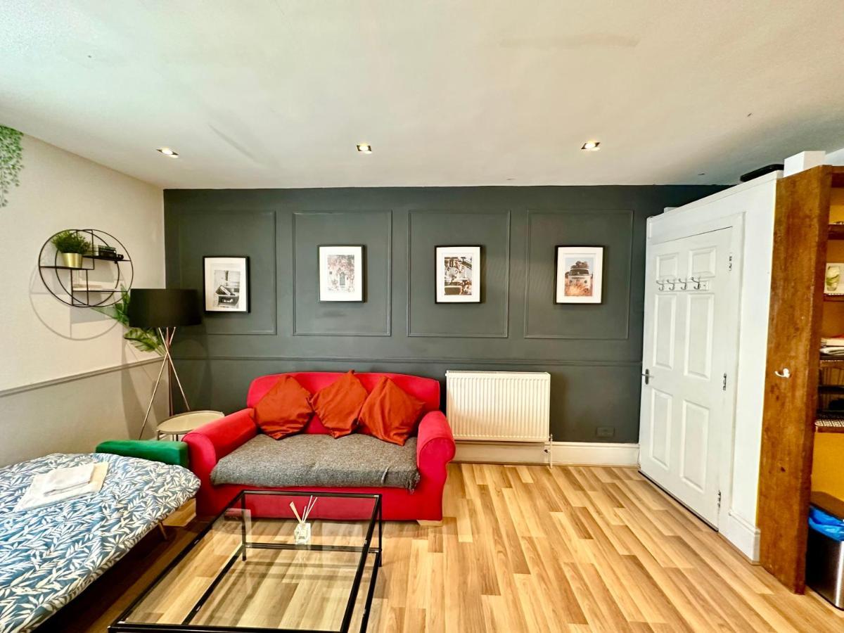 Adeamstays Provides Beautiful Centrally Located 1 And 2 Bed Apartments On Liverpools Boulevard Exteriér fotografie