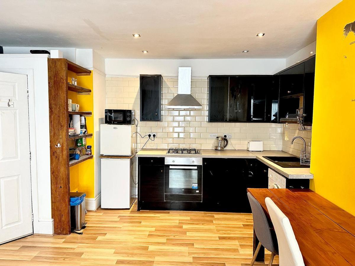 Adeamstays Provides Beautiful Centrally Located 1 And 2 Bed Apartments On Liverpools Boulevard Exteriér fotografie